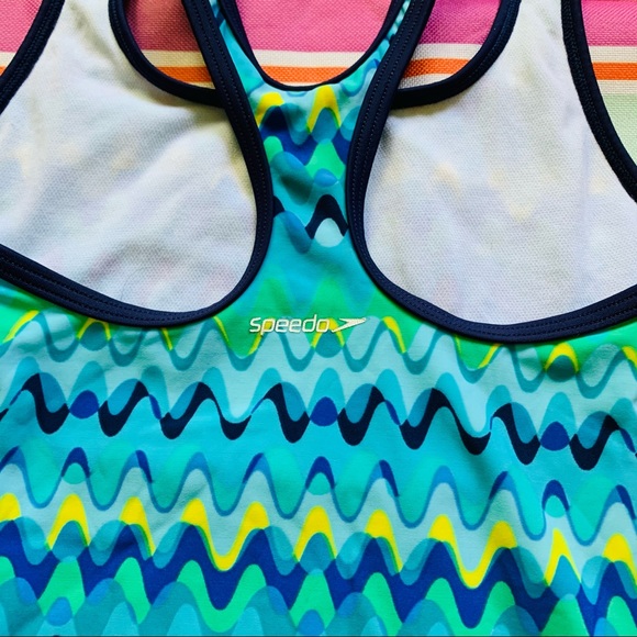 Speedo Kids Swimsuit, size 8 Girls - Picture 3 of 5